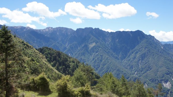 鹿林山麟趾山770324