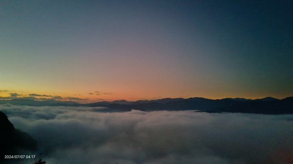 翡翠水庫壩頂星空夜景 #琉璃光雲海 &曙光 #觀音圈 7/72545306