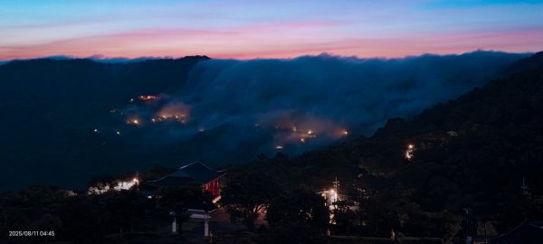 #新店四十份 #翡翠水庫壩頂 #夜景 #火燒雲 #日出 #雲瀑  #霧虹 8/112856693