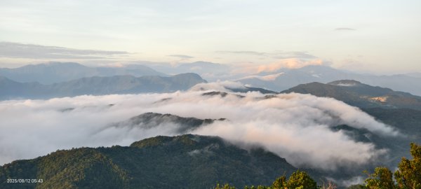 #二格山 #火燒雲 #霞光 #日出 8/122857999