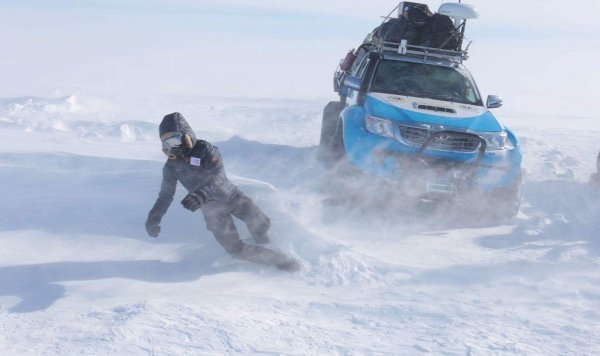 【新聞】「前進南極點」進度報告(一)南極連日暴風雪行程受阻停滯