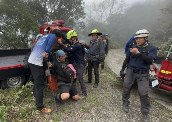 高山協作北大武山墜谷亡 義搜隊發文悼念「雲霧裡的揹行者」