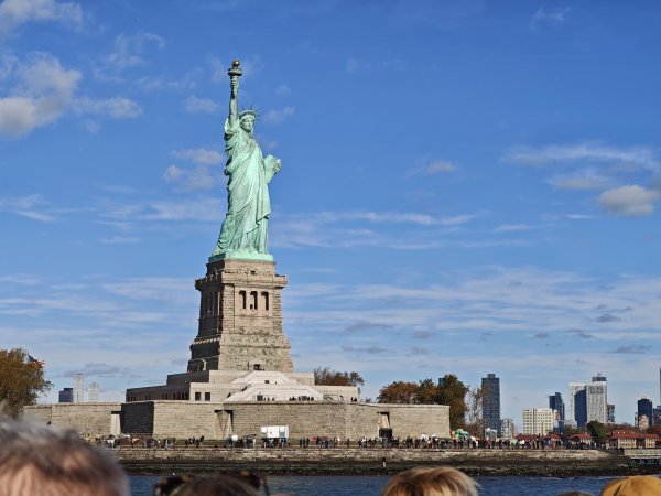 [紐約馬之行-06] 2025_1101 船上看自由女神像2943856