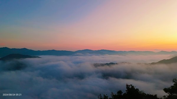 北宜郊山之濫觴 #琉璃光雲瀑  #琉璃光雲海 #日出雲海 #觀音圈雲海 8/242579092