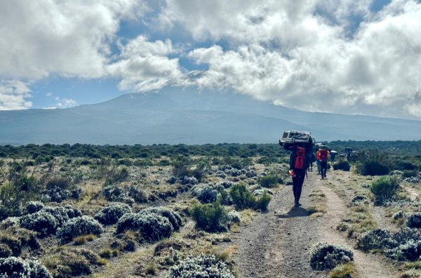 吉利馬札羅北方環線（Kilimanjaro Northern Circuit trek）2415774