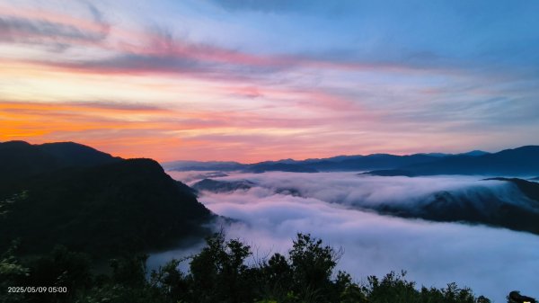 跟著雲海達人山友追雲趣 #琉璃光雲海 #火燒雲雲海 5/92782985