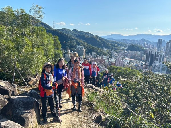 格物台→文間山→國姓山→鄭成功廟步道→金面山步道→論劍山→剪刀石山→採石場支線→金面山岩壁中繼岩台2403806