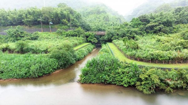 平溪  望古瀑布步道  猴硐貓村 運煤遺址。搭火車去旅行  最小的火車站 被人們忽略的秘境 望古瀑布2186050