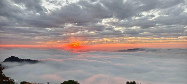 #馬那邦山 #夕陽 #雲海 #火燒雲 12/282971559