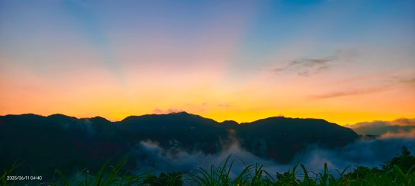 跟著雲海達人山友追雲趣 #草莓月亮 #月圓雲海 #霞光 #日出雲海 #茶園 6/112808826