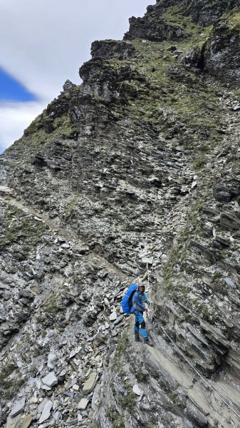 奇萊主北三天二夜，意想不到高原反應超嚴重下，頭痛、噁心、拉肚子、呼吸不順，順利登頂奇萊主峰2793574