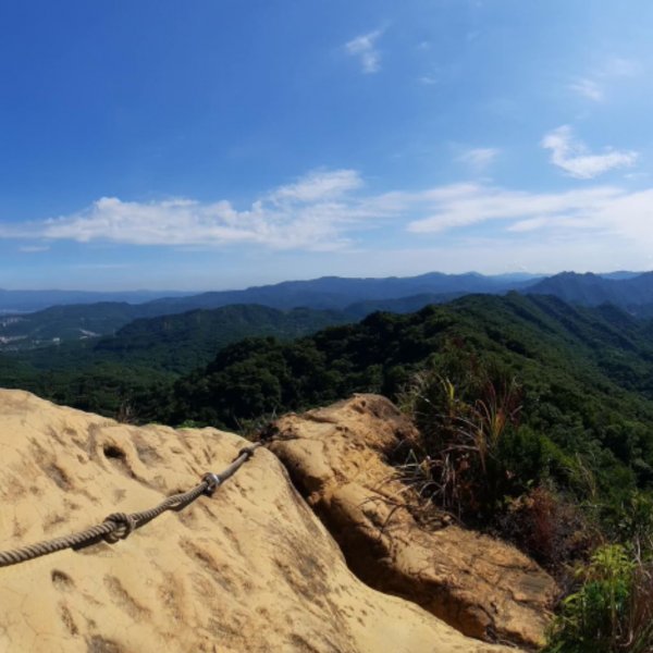 2022/08/27 石碇筆架山連峰，綠豆湯鞍部2001210