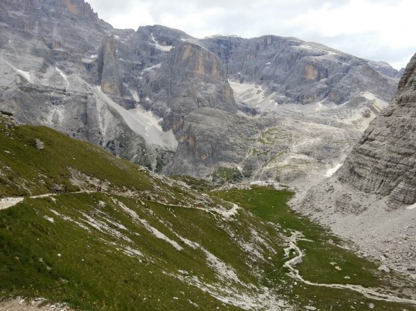 義大利多洛米提山748709