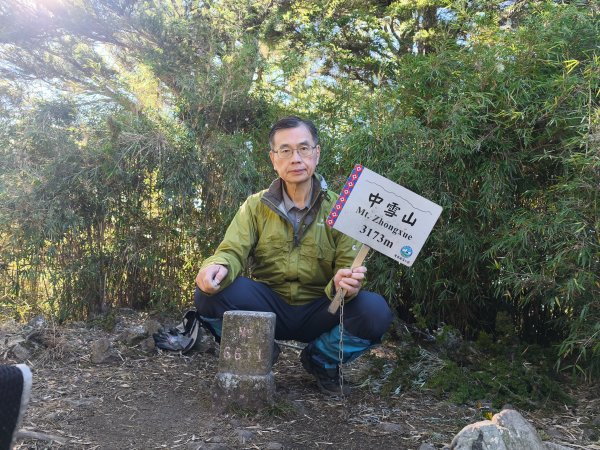 大雪中雪山2662556