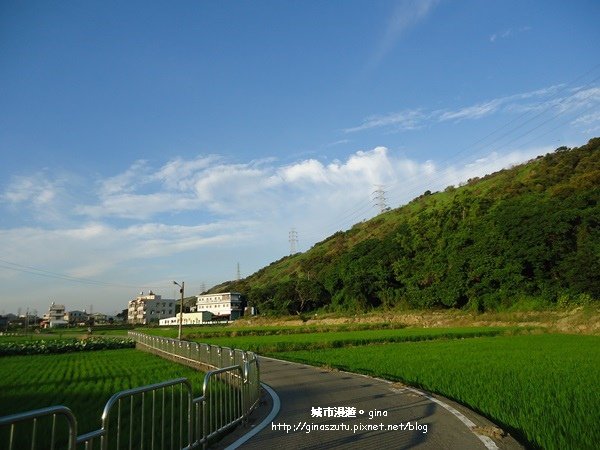 【台中。清水】翻翻舊照來回味。 悠遊騎乘。五福圳自行車道
