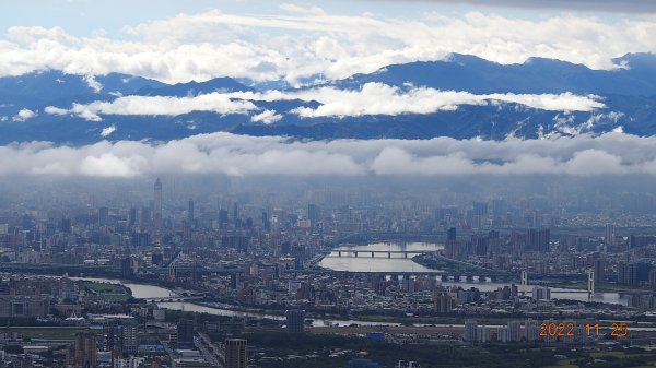 雲霧飄渺間的台北盆地&觀音山1926304