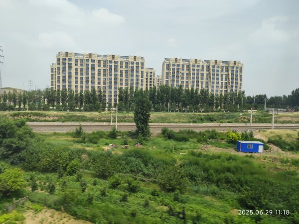 高鐵山西大同南站至北京清河站、北京胡同2842146