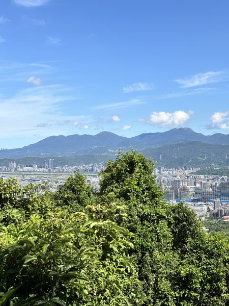 九五峰、南港山、拇指山、象山2875004