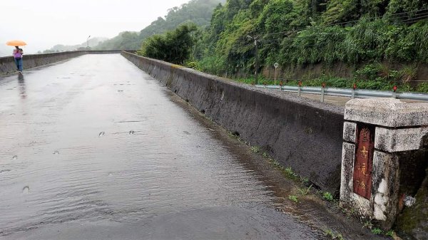 平溪  望古瀑布步道  猴硐貓村 運煤遺址。搭火車去旅行  最小的火車站 被人們忽略的秘境 望古瀑布2186091