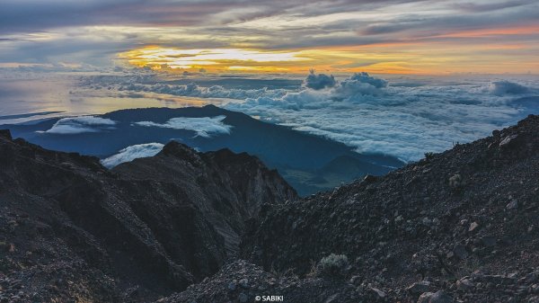 【海外健行】黯然消魂的火山攀登：龍目之巔林賈尼火山2823234