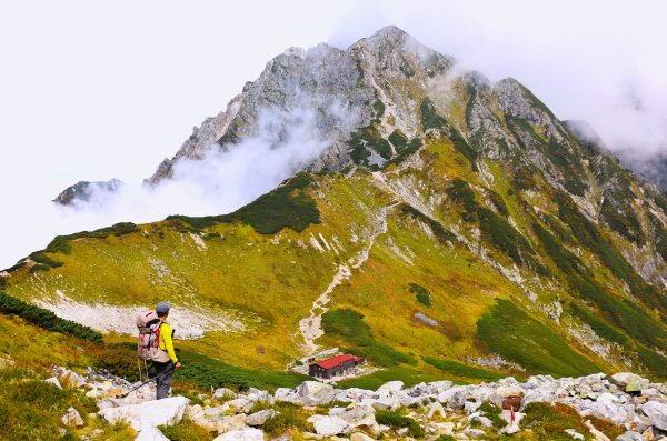 走在上帝翻落的調色盤上日本劍岳與立山連峰的山遊記2954047