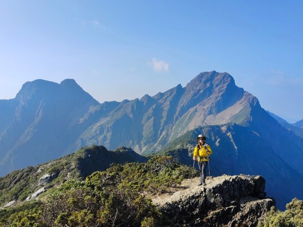 終於看到1000元背面的山景登頂玉山北峰／前峰2495922