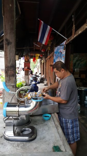 勿洞馬共友誼村地道、文物館、萬花園2487520