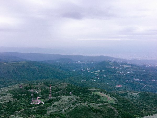 七星山主峰東峰738234