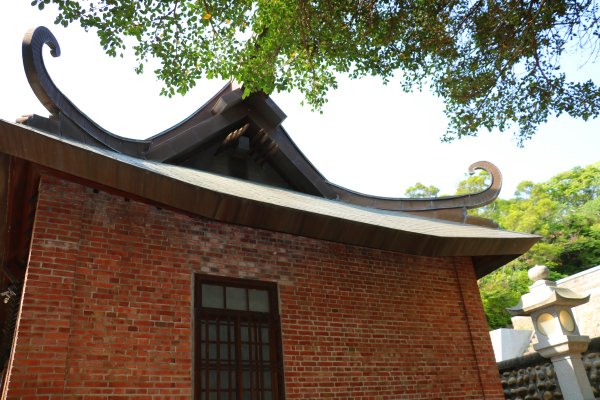 閩南式燕翹脊屋頂的日本神社。通霄神社852469