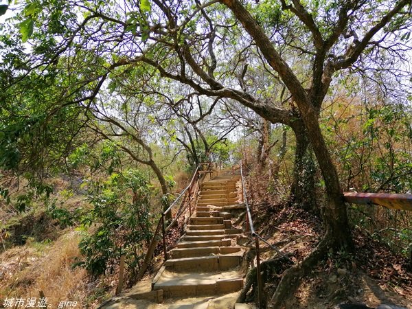 【台中。北屯】山頂視野佳。 小百岳集起來。編號42小百岳~南觀音山