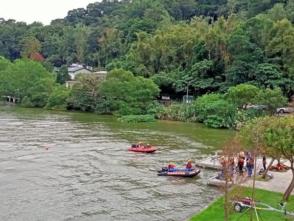 大湖公園 - 消防人員救生艇訓練【走路趣尋寶】1924990