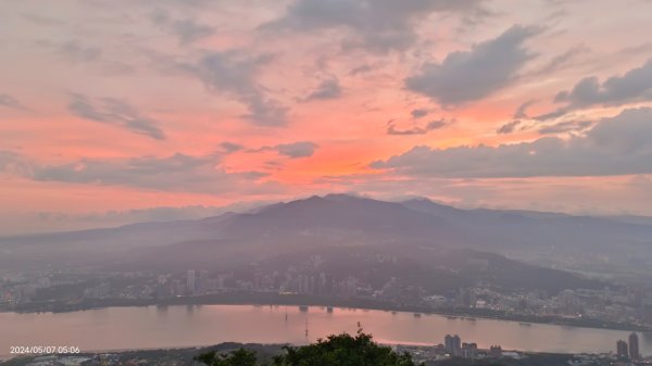 觀音忠實粉絲？觀音山晨曦日出火燒雲，0720小觀音西峰5/7&82497562