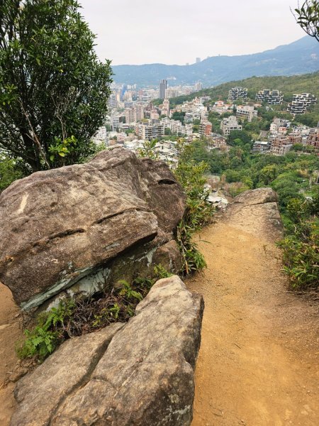 軍艦岩丹鳳山十一連峰-台北市北投區3010936