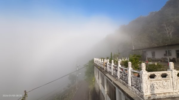 #新店四十份 #翡翠水庫壩頂 #覺真宮 #雲海 #日出 #雲瀑 #霧虹 1/52977302