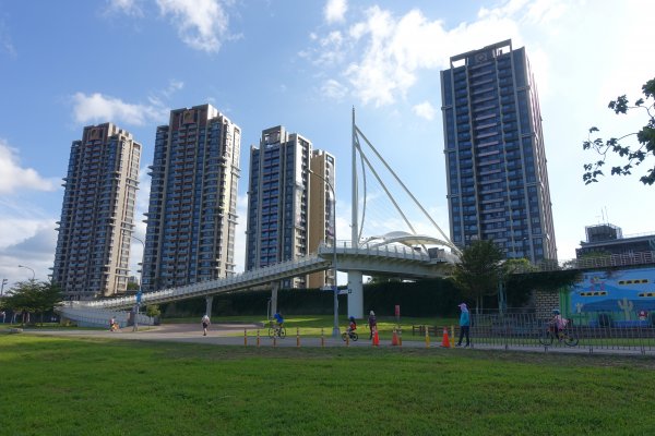 恐龍園區．江翠礫間水岸公園1171216