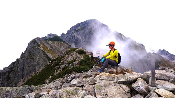 走在上帝翻落的調色盤上日本劍岳與立山連峰的山遊記2954059