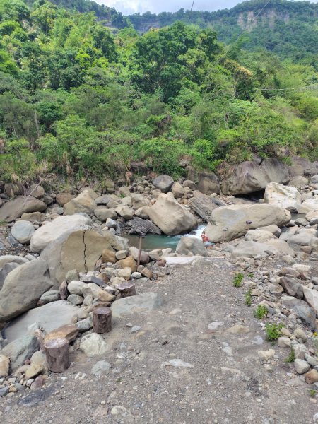 達娜伊谷-里美避難步道-巨石板步道-約富霓2788577