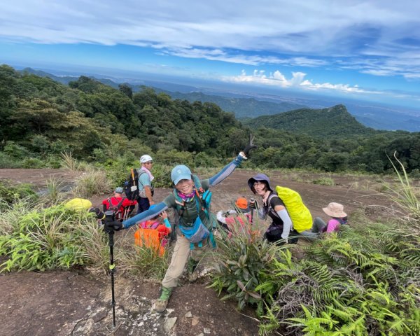 南庄蓬萊林道大石壁-無名山O型2608976