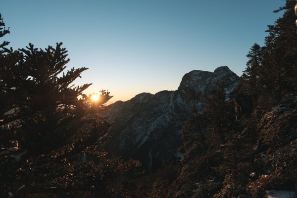 【玉山】主峰北峰二日，臺灣第一高峰雪季最美角度1881270