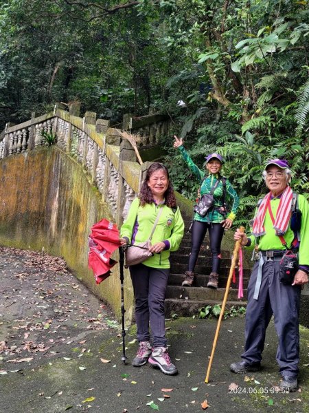 走訪新北市中和區及土城區的名勝古蹟：圓通禪寺、牛埔頭山、新加坡山2518450