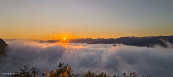 #新店四十份 #翡翠水庫壩頂 #覺真宮 #雲海 #日出 #雲瀑 #霧虹 1/52977261