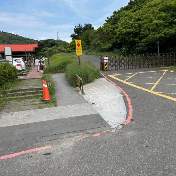 百拉卡公路人車分道步道2168426