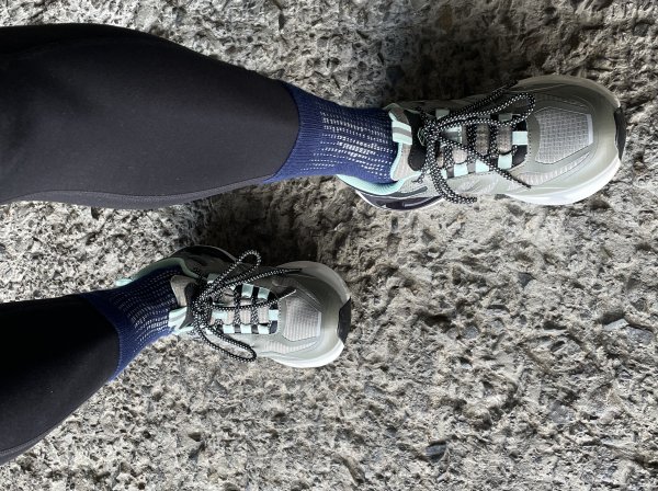【體驗】慢跑、健行一鞋包辦的超動力雙核心運動鞋