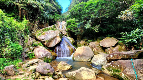 內湖鯉魚山，圓覺瀑布，圓覺寺步道，碧湖步道，大溝溪生態治水園區