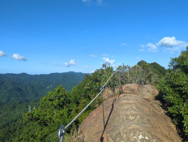 2025.10.10－微笑山線：【二格山系】皇帝殿稜線