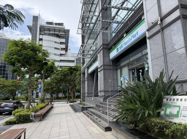 [2026臺北健走趣-02/50] 2026_0710_中國信託金融園區3097769