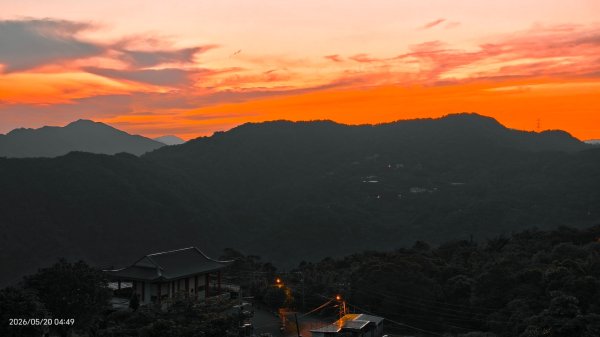 #新店四十份 #翡翠水庫壩頂 #日出 #雲海 #火燒雲 #藍腹鷴 5/203057615