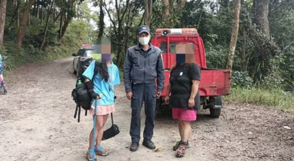 【新聞】女登山客秘境攀登求睹溫泉彩壁   受困一夜獲救幸無大礙
