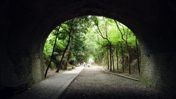 崎頂子母隧道,南十八尖山2191116