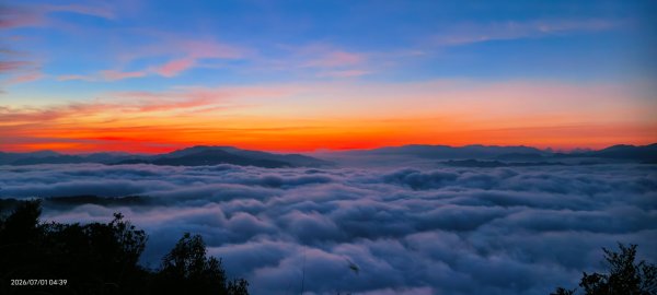 #石碇後山 #霞光 #日出 #雲海 #火燒雲 #魔目裳蛾 7/1&33080430